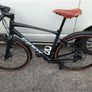 Giant Revolt Gravel Bike M/L Image 2