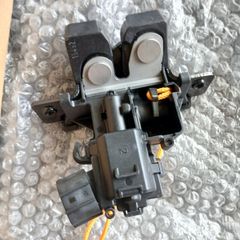 Genuine Toyota Yaris Lock Assy, Back Door, W/courtesy Lamp Switch 69350-0d132