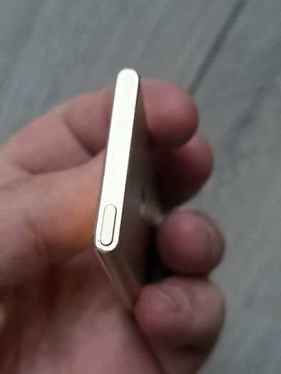 iPod Nano 7th Gen (Free Post)