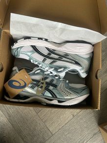 Asics Kayano 14