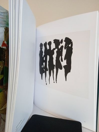 Louis Le Brocquy: Allegory and Legend by Pierre Le Brocquy and Virginia Teehan (PT82)