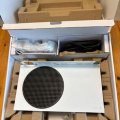 xbox series s (mint condition)
