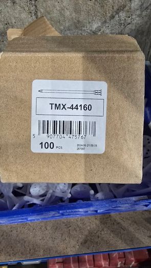 Insulation fixings