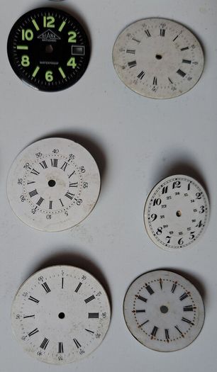 Selection of 32 Vintage Wrist & Fob Watch Dials