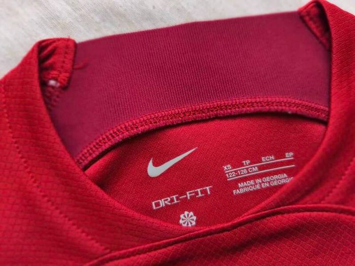 New 2022/23 Liverpool Nike Jersey Size Kids Age 7/8 Years