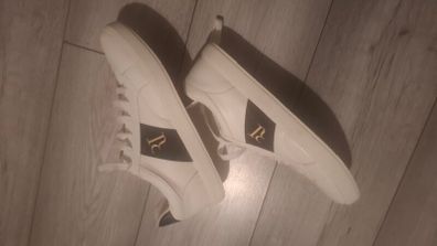 RI trainers uk9