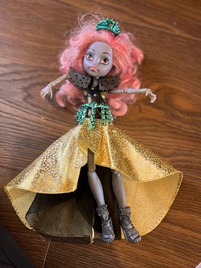 Monster High doll Mouscedes