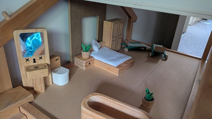 Tidlo Wooden Dollhouse