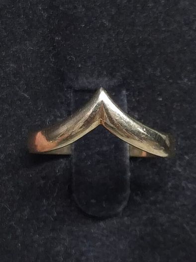 Vintage 9ct Gold Modernist V Ring | Birmingham Hallmarked | Size 54