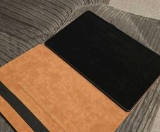 Samsung Galaxy S10 Ultra 512GB Tablet (with leather case)
