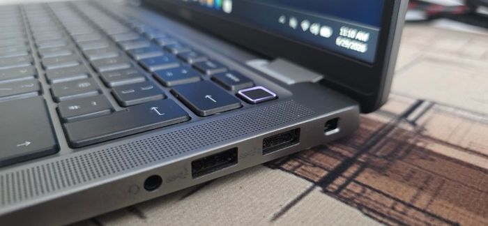 Dell latitude 7440 i5 16 256 great nick
