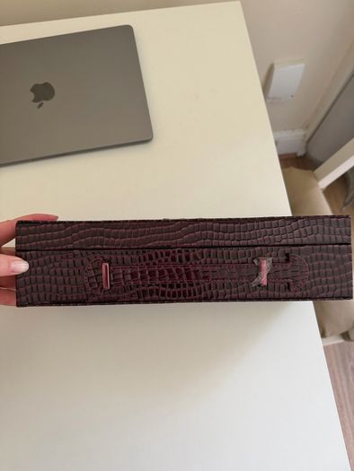 GHD straightener