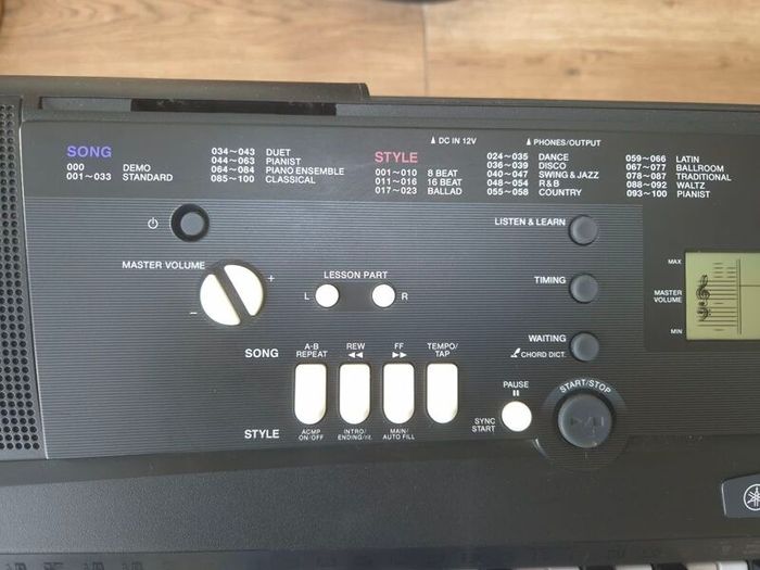 Yamaha EZ220 keyboard