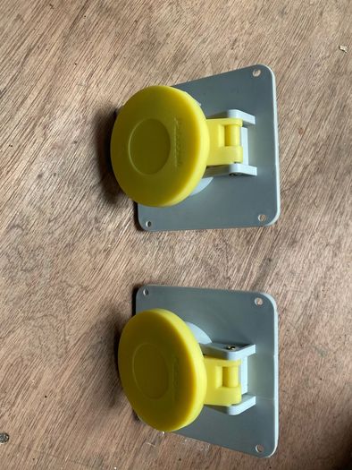 Lot of 21 - 110v Plugs & Sockets Connectors New