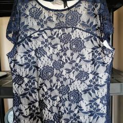 Beautiful Top Size 14
