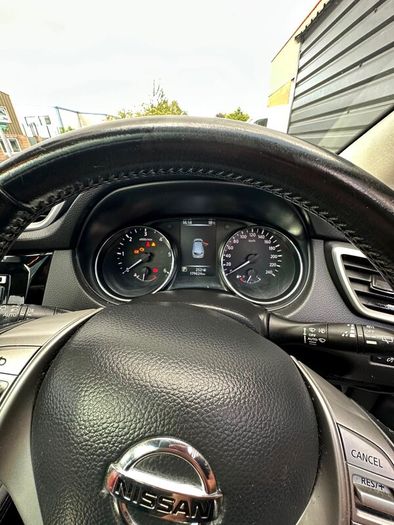 2017 Automatic Nissan Qashqai Suv