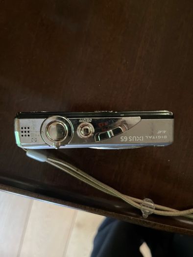 Cannon digital IXUS 65 with charger