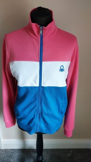 Benetton zip up top