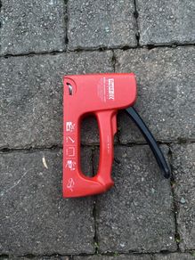 stapler gun