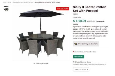 Sicily 8 Seater Rattan garden furniture set with Parasol and tempered glass top