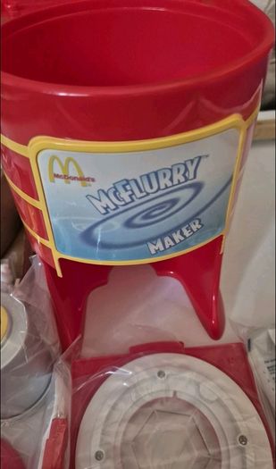 McDonald's MCFLURRY MAKER Vintage Toy 2003 in ORIGINAL BOX Unused And Complete