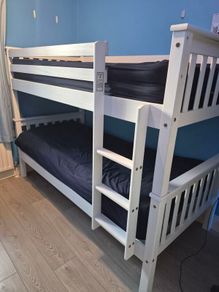5ft White Bunk bed with ONE memory foam mattresses