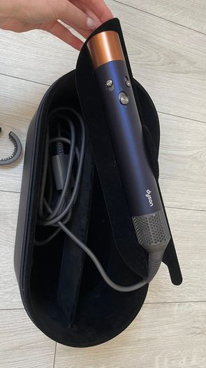 Dyson Airwrap - almost new condition