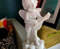 Angel figure