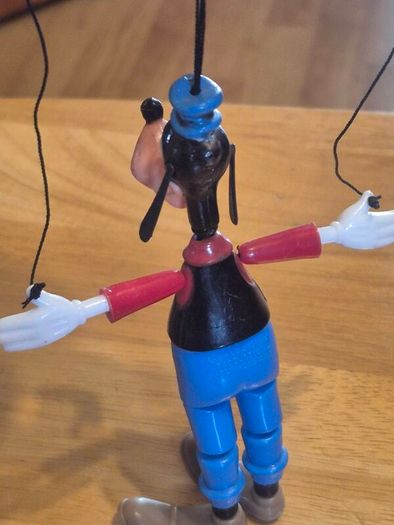 1970s Goofy Walt Disney Plastic String Puppet