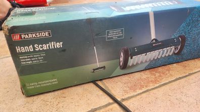 Hand scarifier