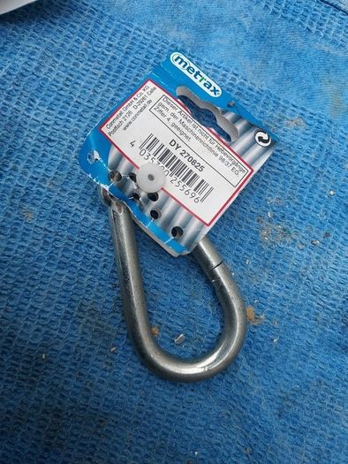 carabiner x 3   175 kg  clips