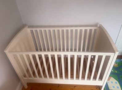 Baby Elegance cot bed