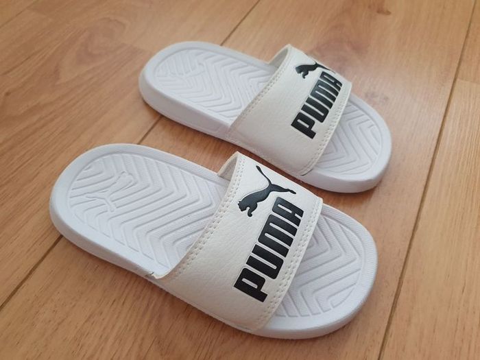 puma flip flops