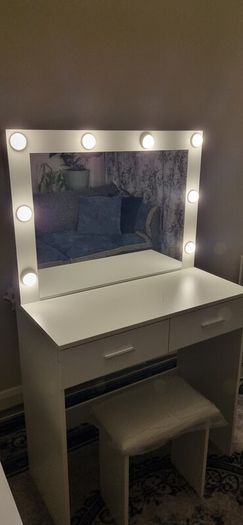 dressing table with stool New