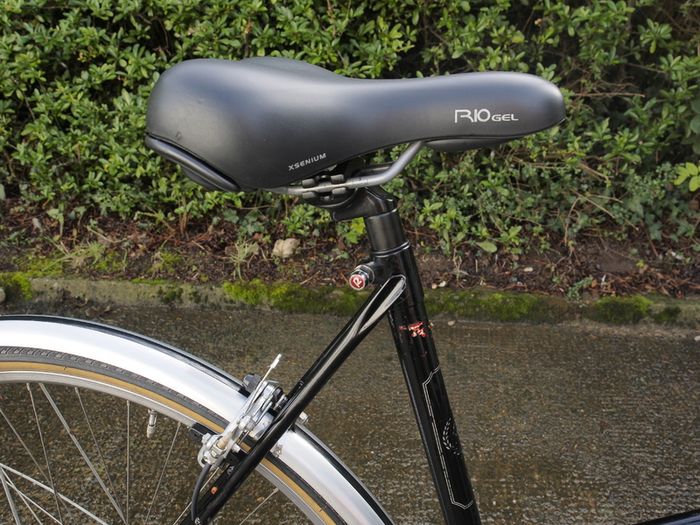 PRICE REDUCTION-Vintage 1980s Raleigh Weekender 15 speeds Ladies Racinng