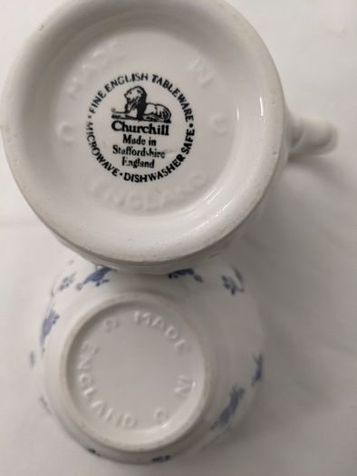 Beautiful Vintage Milk Jug and Sugar Bowl