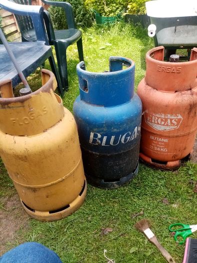 gas cylinders  3 of them