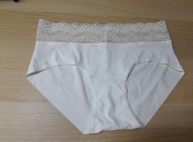 Pierre Robert briefs