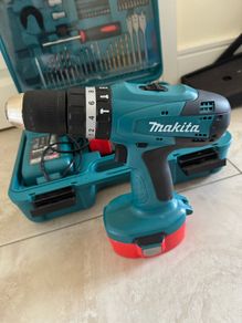 MAKITA 8391DWPETK 18V 13mm Combi Cordless Drill with 101 Piece Accessory Kit