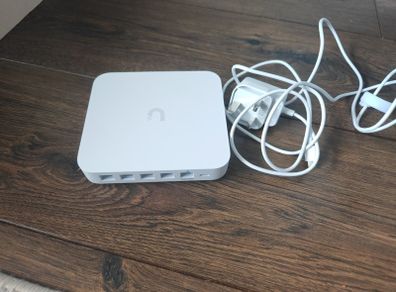 Ubiquiti UniFi Cloud Gateway Ultra (UCG-Ultra)