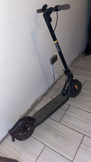 Ninebot F25E e-scooter