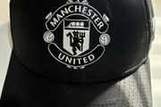 Manchester United New Era Black 9FORTY Crest Cap Excellent