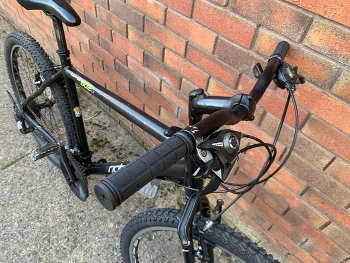 26 Inch Ridgeback Terrain602lx hybrid bike