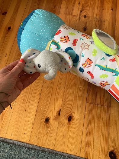 Tummy time cushion