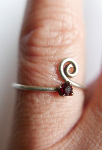 Unisex Adjustable Garnet Ring, 925 Sterling Silver Wrap Ring, Spiral Thumb Ring, Snake Toe Ring (adjustable size) 0,9g