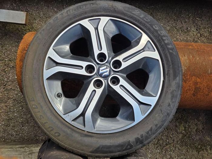 Suzuki Vitara wheel