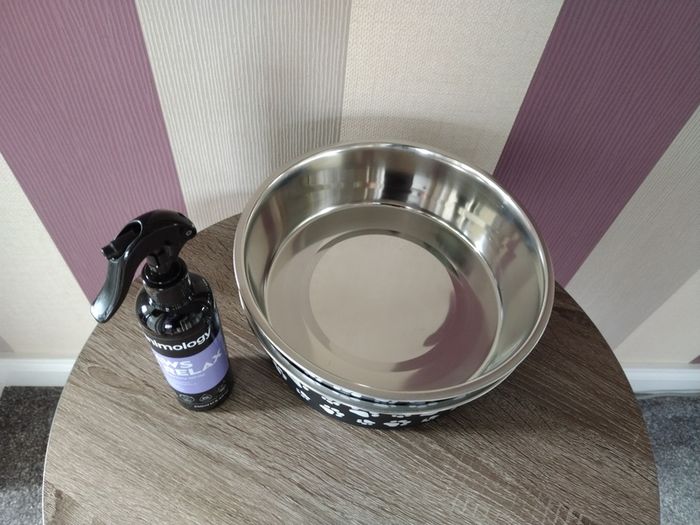 Set of x2 Stainless Steel Dog Feeder/ Drinking Bowls