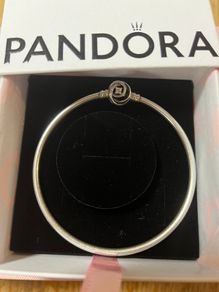 Pandora moments encircled clasp bangle-like new