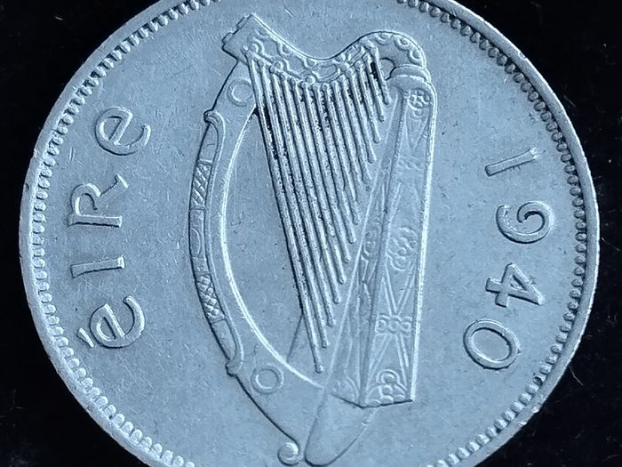 Ireland - 1940 - 6 Pence - Wolfhound - KM.13 - [2716]