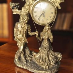 Vintage Dicaprio Quartz Clock Figurine For Sale